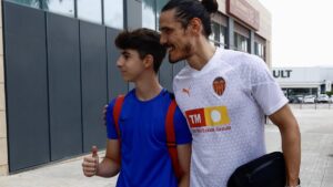 Edinson Cavani chce pozostać w Valencii