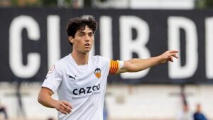 Valencia przedłuża kontrakt z Pablo Gozálbez