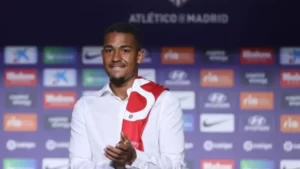 Valencia CF wciąż obserwuje sytuację Samuela Lino