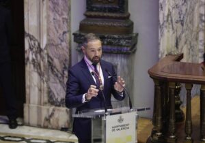 Badenas: “Umowa urbanistyczna nie powinna być odnawiana dla kogoś, kto ją naruszył”.