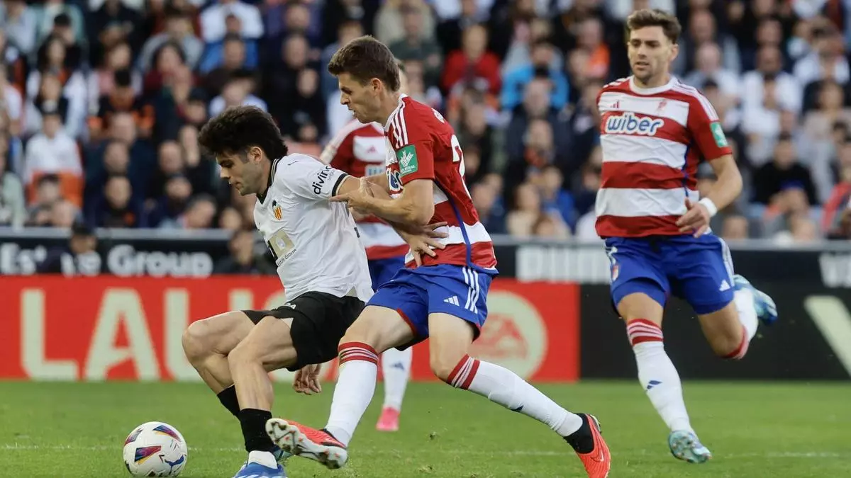 Oficjalnie: Mecz Granada – Valencia odbędzie się w kwietniu