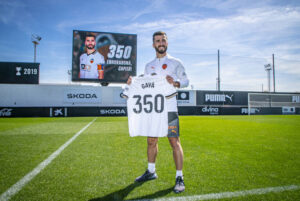 José Luis Gayà zaliczył 350 oficjalnych meczów dla Nietoperzy