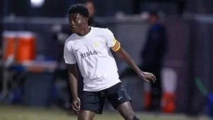 Valencia podpisała kontrakt z 17-letnim skrzydłowym pochodzącym z Ghany w USA.