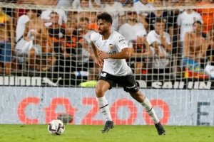 Cömert dołącza do Puceli