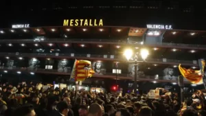 Rada Miasta przyznaje Valencii CF pozwolenie na budowę nowego stadionu.