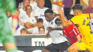 David Otorbi najmłodszym zawodnikiem Valencii, który zadebiutował w La Liga