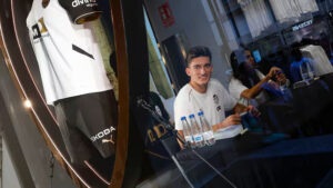 Kilka słów Pepelu w związku z otwarciem nowego sklepu Valencii