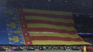 Olbrzymia Senyera z Bernabéu przybędzie na Mestalla w wyjątkowym meczu Valencii