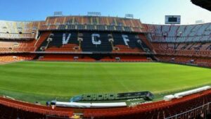 Kibice Valencii CF otwierają debatę na temat pozostania na stadionie Mestalla