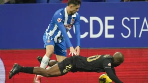 Remis, który nie pozwala podnieść głowy (1-1)