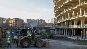 Maszyny wracają na Nou Mestalla