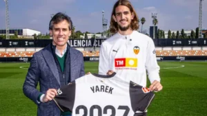 Oficjalne: Yarek z kontraktem do 2027 roku