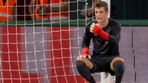 Julen Agirrezabala na radarze Valencii CF