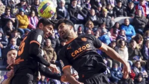 Cenk i Cömert walczą o miejsce czwartego stopera