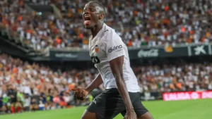 Nietoperze szybują na skrzydłach Diakhaby’ego i Danjumy (3-0)