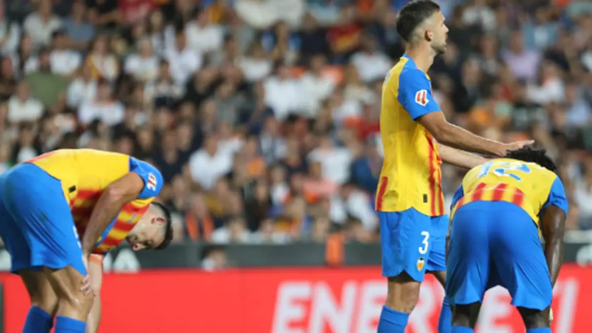 Żółta Łódź Podwodna zatapia Valencię (0-2)