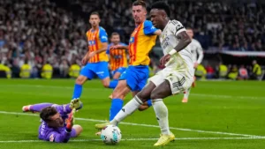 Valencia nie podejmuje walki na Bernabéu (4-0)