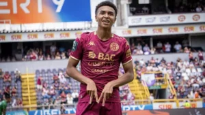 FC Kopenhaga wyprzedza Valencię CF w walce o Kenaya Myriego