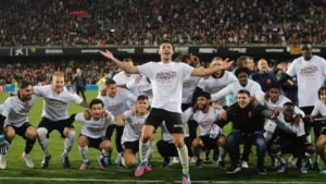 Hugo Duro sięga do przeszłości, by „rozpalić” Mestalla przed pucharowym starciem z Athletikiem