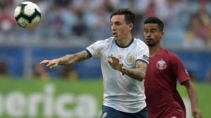 Kim jest Renzo Saravia i co może wnieść nowy nabytek Valencia CF?