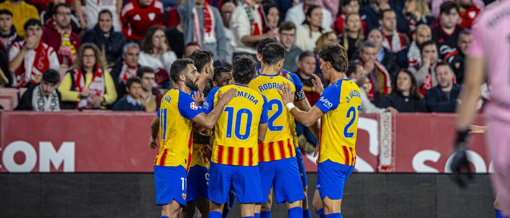 Valencia CF odnosi kluczowe zwycięstwo nad Sevillą (0-2)