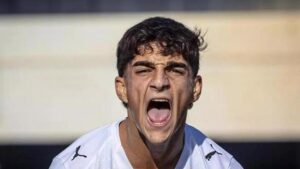 Víctor Junior na dłużej w Valencii CF