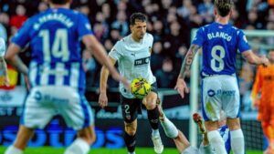 Guido uważnie obserwuje pierwsze trzy transferowe „zakłady” Valencii CF