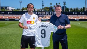 Valencia CF dopina przedłużenie kontraktu z Mario Domínguezem