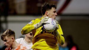 Kayne van Oevelen naciska na transfer do Valencii CF