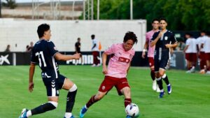 Sato prowadzi Valencię CF do zwycięstwa w meczu towarzyskim (3:0)